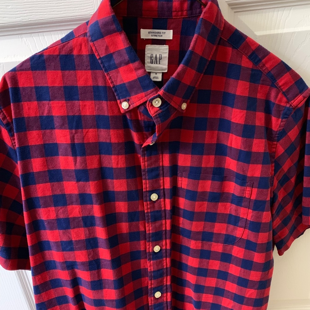 Gap Men’s Short Sleeve Plaid Shirt Button Down